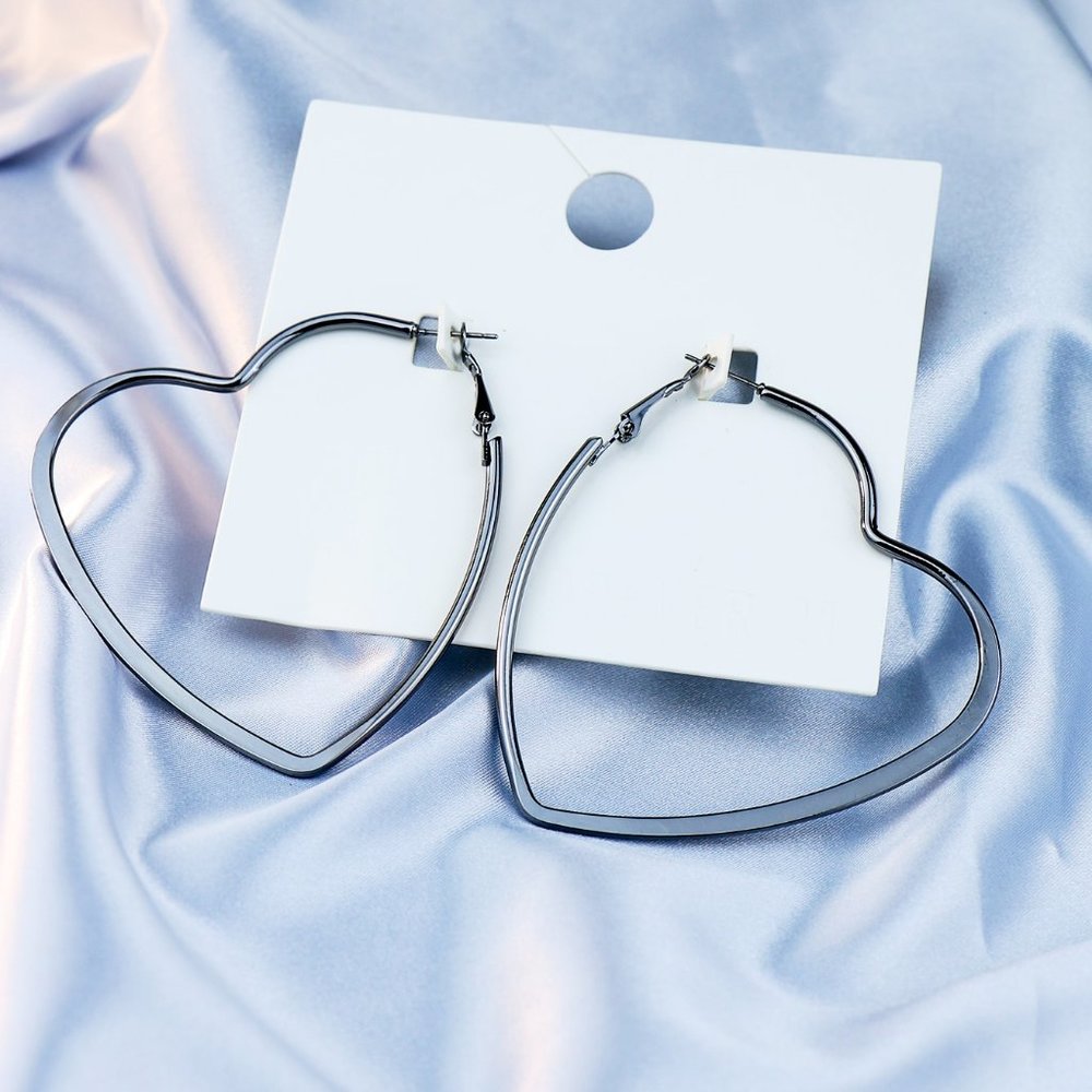 BIG HEART HOOP Earrings Gunmetal Silver tone NEW! 1165